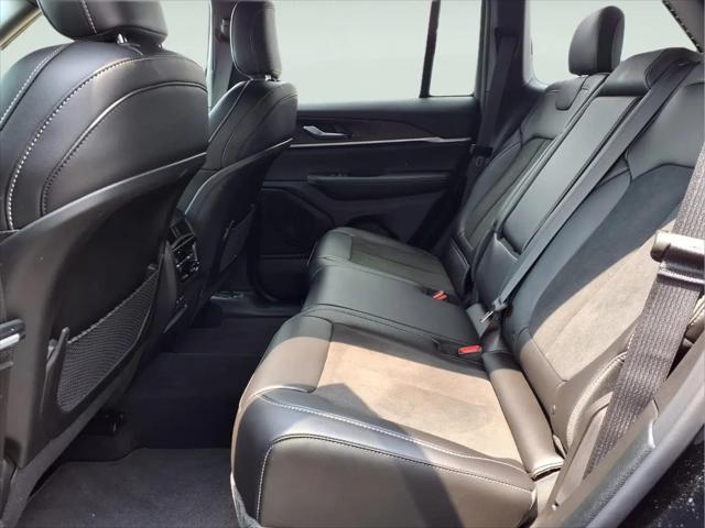 2026 Jeep Grand Cherokee Altitude 4x2