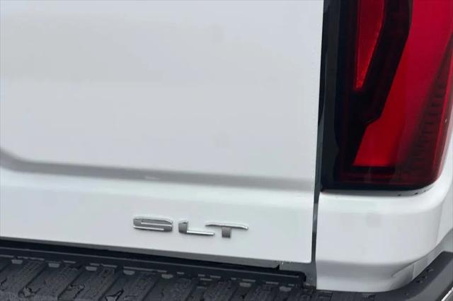 2026 GMC Sierra 3500HD Crew Cab, Long Bed, SLT Dual Rear Wheel, 4WD