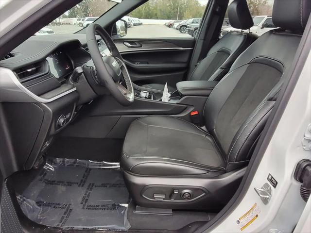 2026 Jeep Grand Cherokee Altitude 4x2