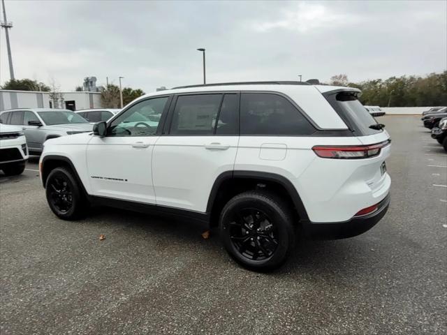 2026 Jeep Grand Cherokee Altitude 4x2