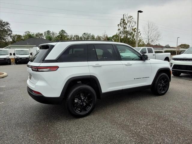 2026 Jeep Grand Cherokee Altitude 4x2
