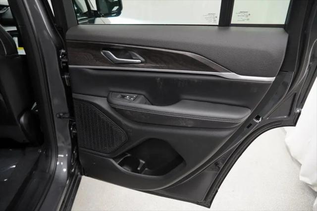 2026 Jeep Grand Cherokee Altitude 4x4