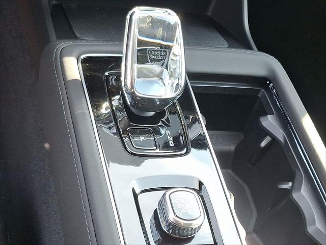 2026 Volvo XC90 Plus, B6 AWD Gas (mild hybrid), Gasoline, Bright, 7 Seats