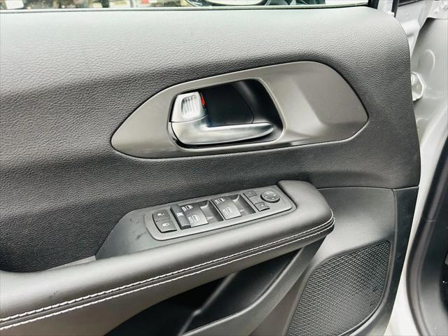 2026 Chrysler Voyager LX