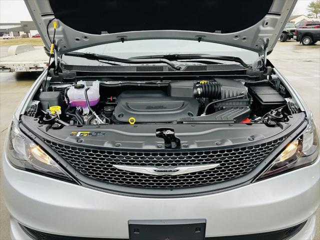 2026 Chrysler Voyager LX