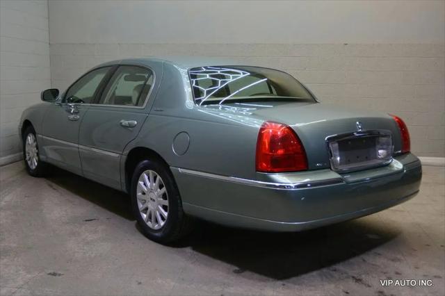 2006 Lincoln Town Car Signature