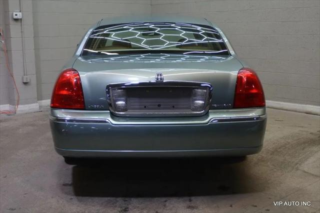 2006 Lincoln Town Car Signature