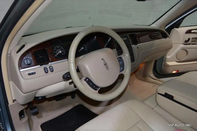 2006 Lincoln Town Car Signature