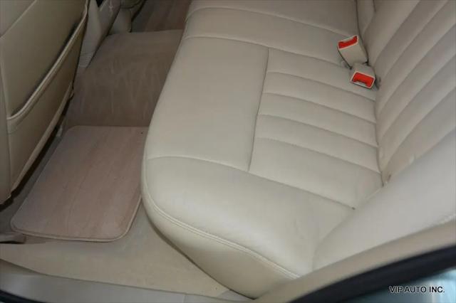 2006 Lincoln Town Car Signature