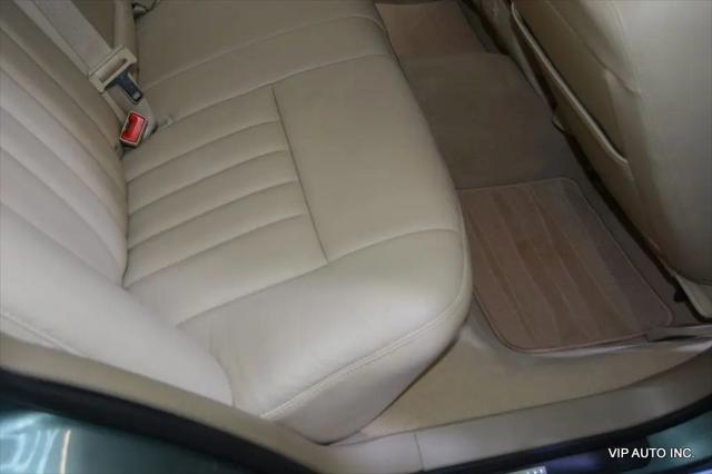 2006 Lincoln Town Car Signature
