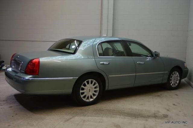 2006 Lincoln Town Car Signature