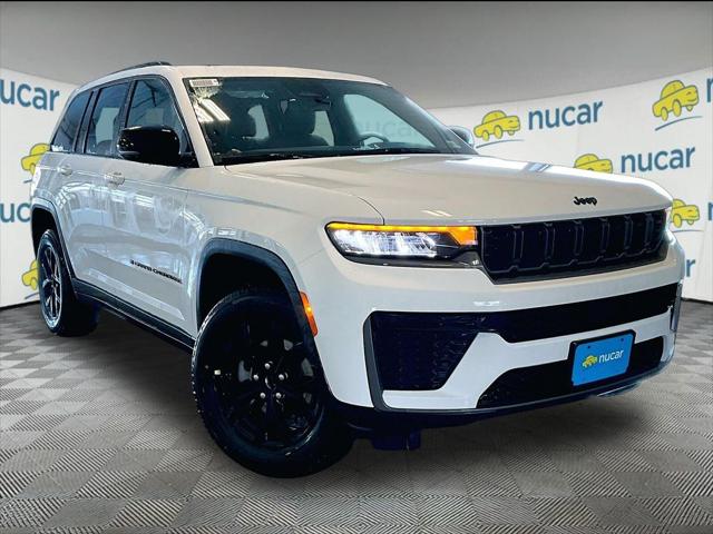2026 Jeep Grand Cherokee Altitude 4x4 for sale in St. Albans, VT