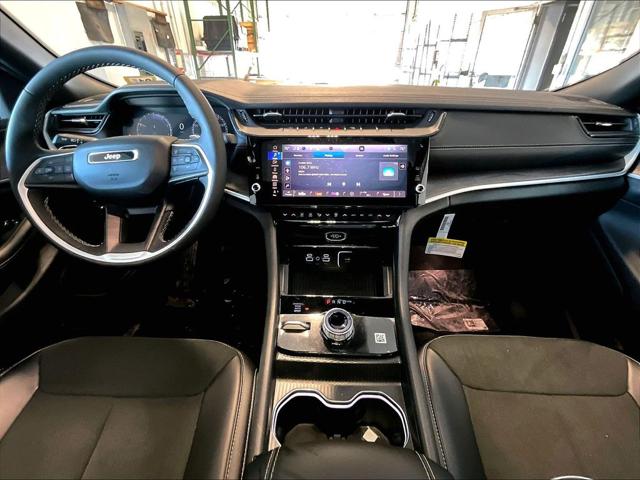2026 Jeep Grand Cherokee Altitude 4x4