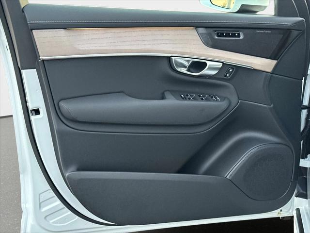 2026 Volvo XC90 Plus, B6 AWD Gas (mild hybrid), Gasoline, Bright, 7 Seats