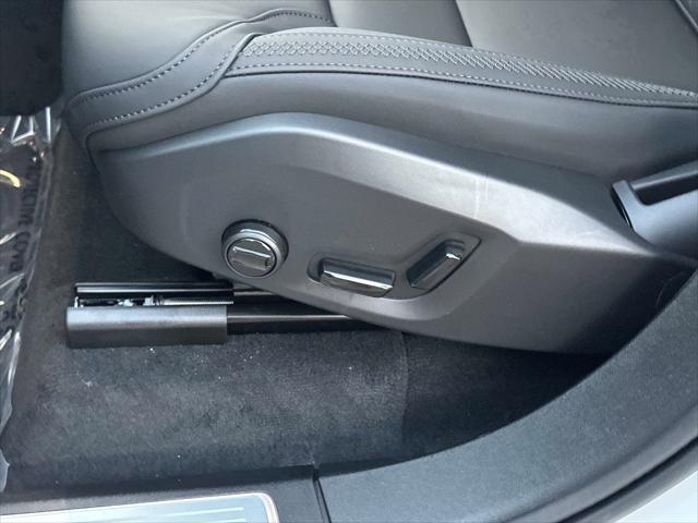 2026 Volvo XC90 Plus, B6 AWD Gas (mild hybrid), Gasoline, Bright, 7 Seats