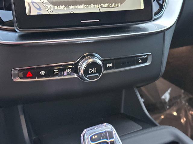 2026 Volvo XC90 Plus, B6 AWD Gas (mild hybrid), Gasoline, Bright, 7 Seats
