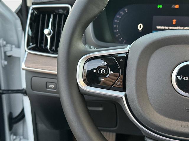 2026 Volvo XC90 Plus, B6 AWD Gas (mild hybrid), Gasoline, Bright, 7 Seats
