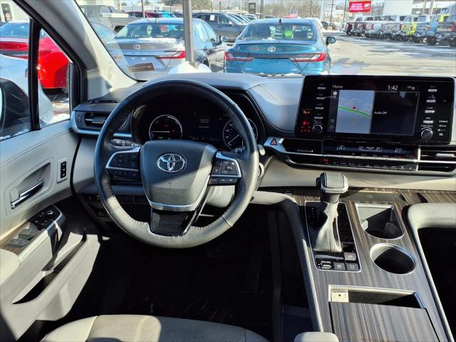 2023 Toyota Sienna Limited