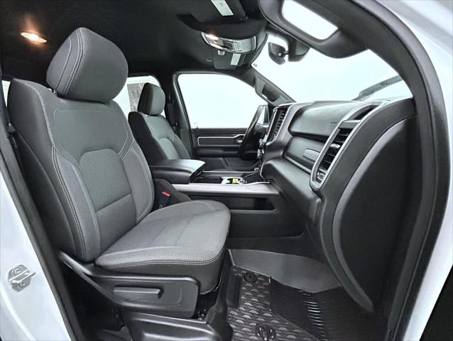 2022 Ram 1500 Big Horn Crew Cab 4x4 5'7" Box