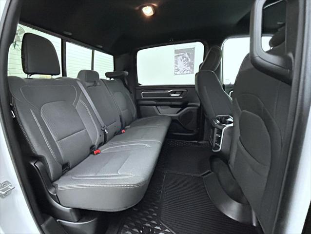 2022 Ram 1500 Big Horn Crew Cab 4x4 5'7" Box