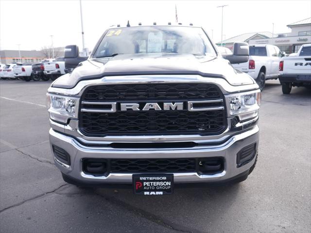 2024 RAM 3500 Tradesman Crew Cab 4x4 8 Box
