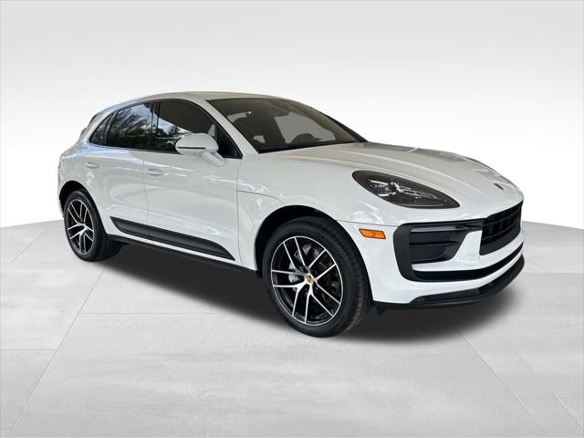2022 Porsche Macan Base 2022 Porsche Macan Base