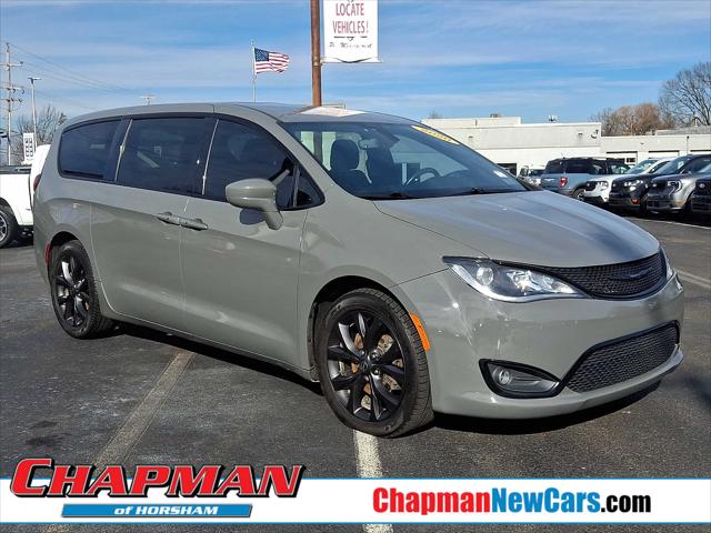2020 Chrysler Pacifica Touring