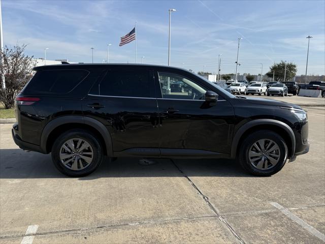 2022 Nissan Pathfinder S 2WD