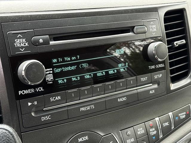 2014 Toyota Sienna LE 2014 Toyota Sienna LE