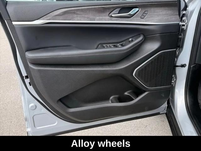 2026 Jeep Grand Cherokee Limited 4x2