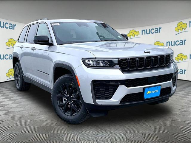 2026 Jeep Grand Cherokee Altitude 4x4 for sale in St. Albans, VT