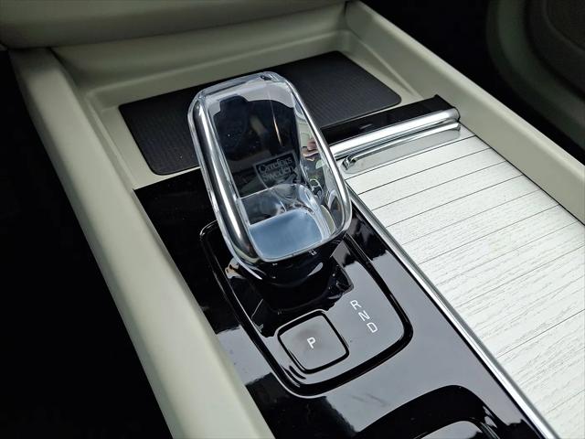 2026 Volvo XC60 Plug-In Hybrid Ultra, T8 AWD Electric/Gasoline, Dark