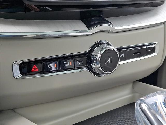 2026 Volvo XC60 Plug-In Hybrid Ultra, T8 AWD Electric/Gasoline, Dark