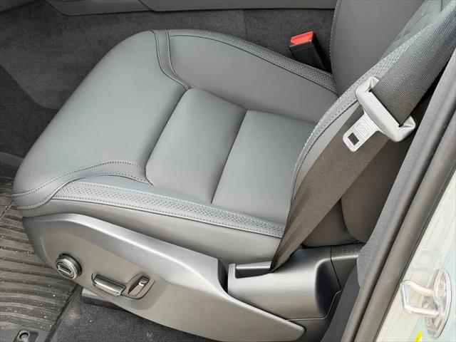 2026 Volvo XC90 Plus, B6 AWD Gas (mild hybrid), Gasoline, Bright, 7 Seats