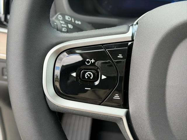 2026 Volvo XC90 Plus, B6 AWD Gas (mild hybrid), Gasoline, Bright, 7 Seats