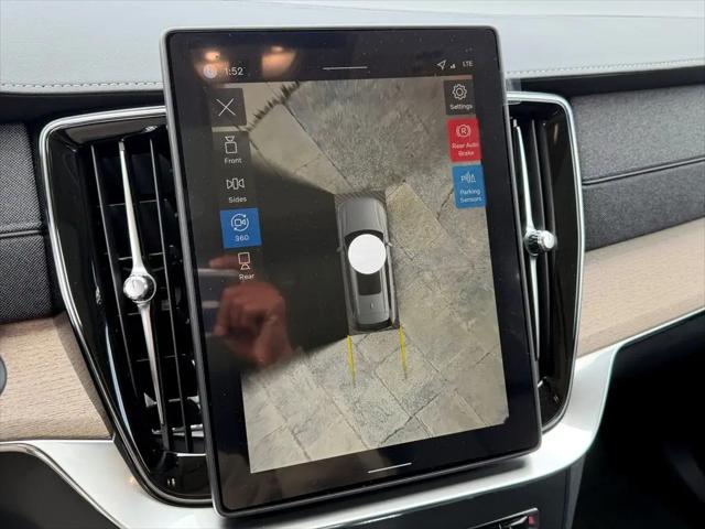 2026 Volvo XC90 Plus, B6 AWD Gas (mild hybrid), Gasoline, Bright, 7 Seats