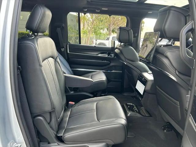 2026 Jeep Grand Wagoneer Summit Obsidian 4x4