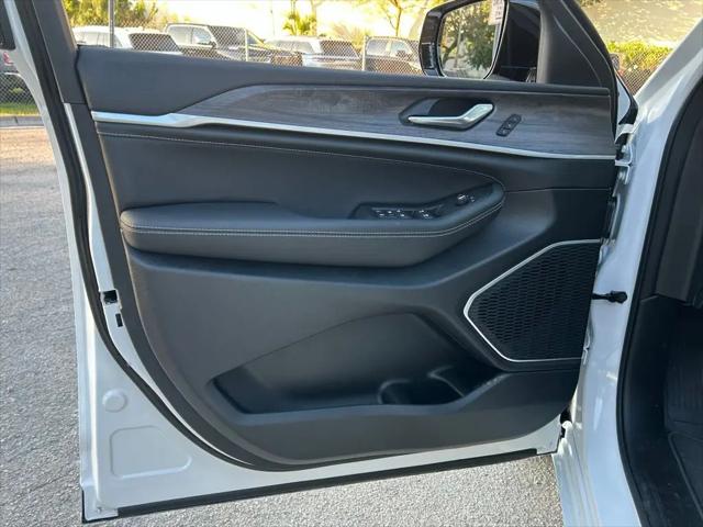 2026 Jeep Grand Cherokee Limited Reserve