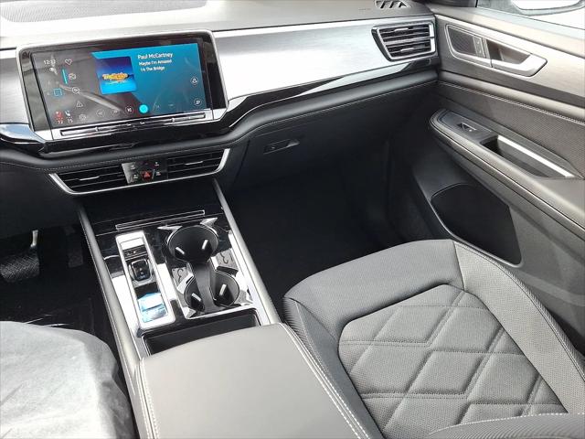 2026 Volkswagen Atlas Cross Sport SE with Technology