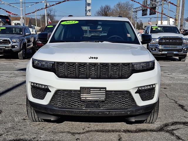 2023 Jeep Grand Cherokee Limited 4x4 2023 Jeep Grand Cherokee Limited 4x4