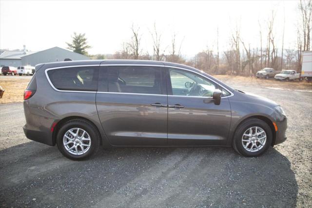 2023 Chrysler Voyager LX 2023 Chrysler Voyager LX