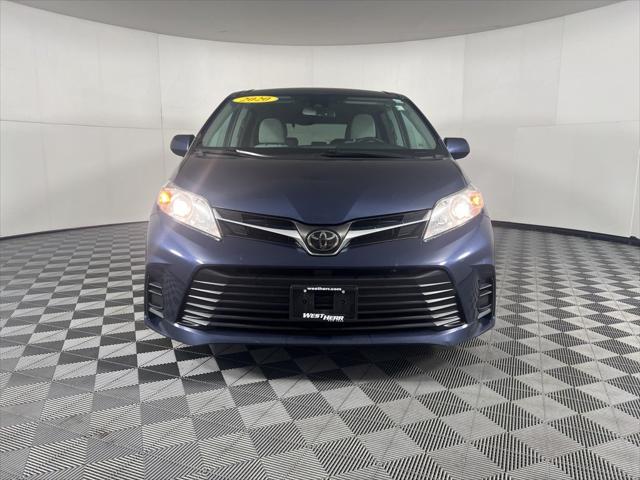 2020 Toyota Sienna LE