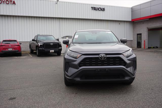 2022 Toyota RAV4 LE 2022 Toyota RAV4 LE