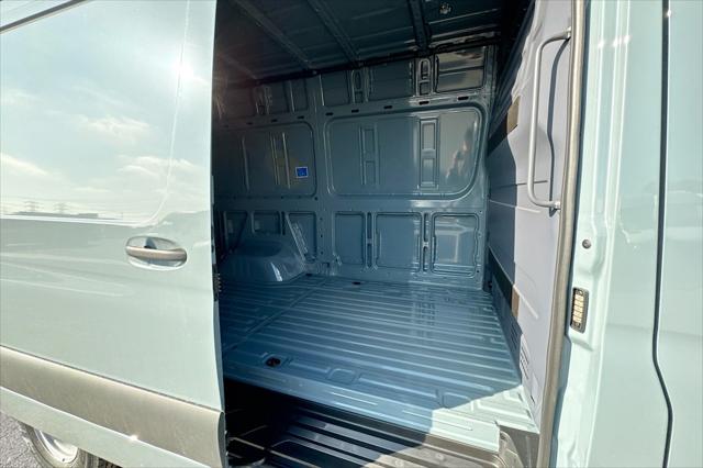 2026 Mercedes-Benz Sprinter Cargo Van Standard Roof 4-Cyl Diesel HO