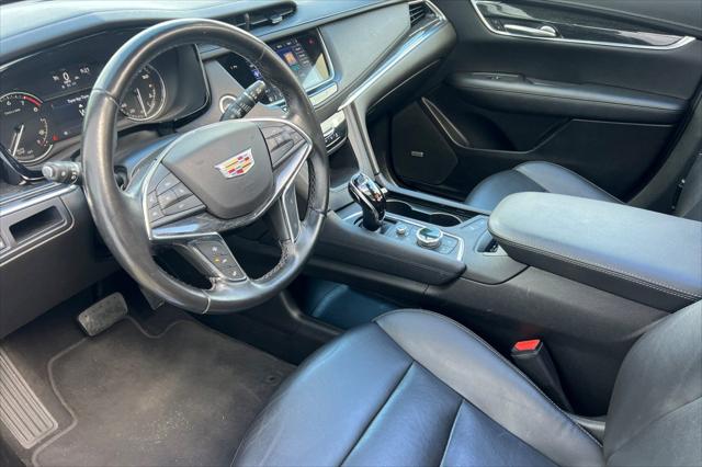 2022 Cadillac XT5 FWD Premium Luxury
