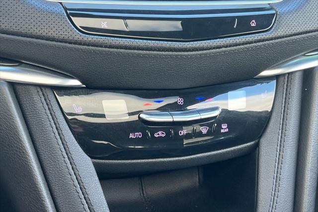 2022 Cadillac XT5 FWD Premium Luxury