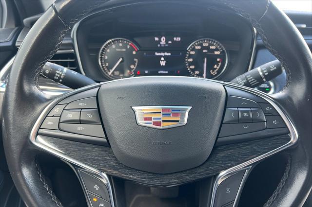 2022 Cadillac XT5 FWD Premium Luxury