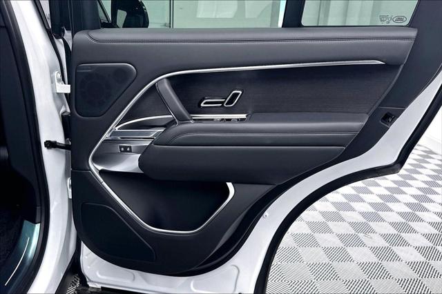 2025 Land Rover Range Rover P530 SE