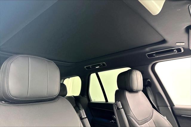 2025 Land Rover Range Rover P530 SE