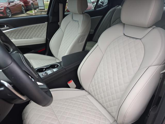 2025 Genesis G70 3.3T RWD Sport Advanced